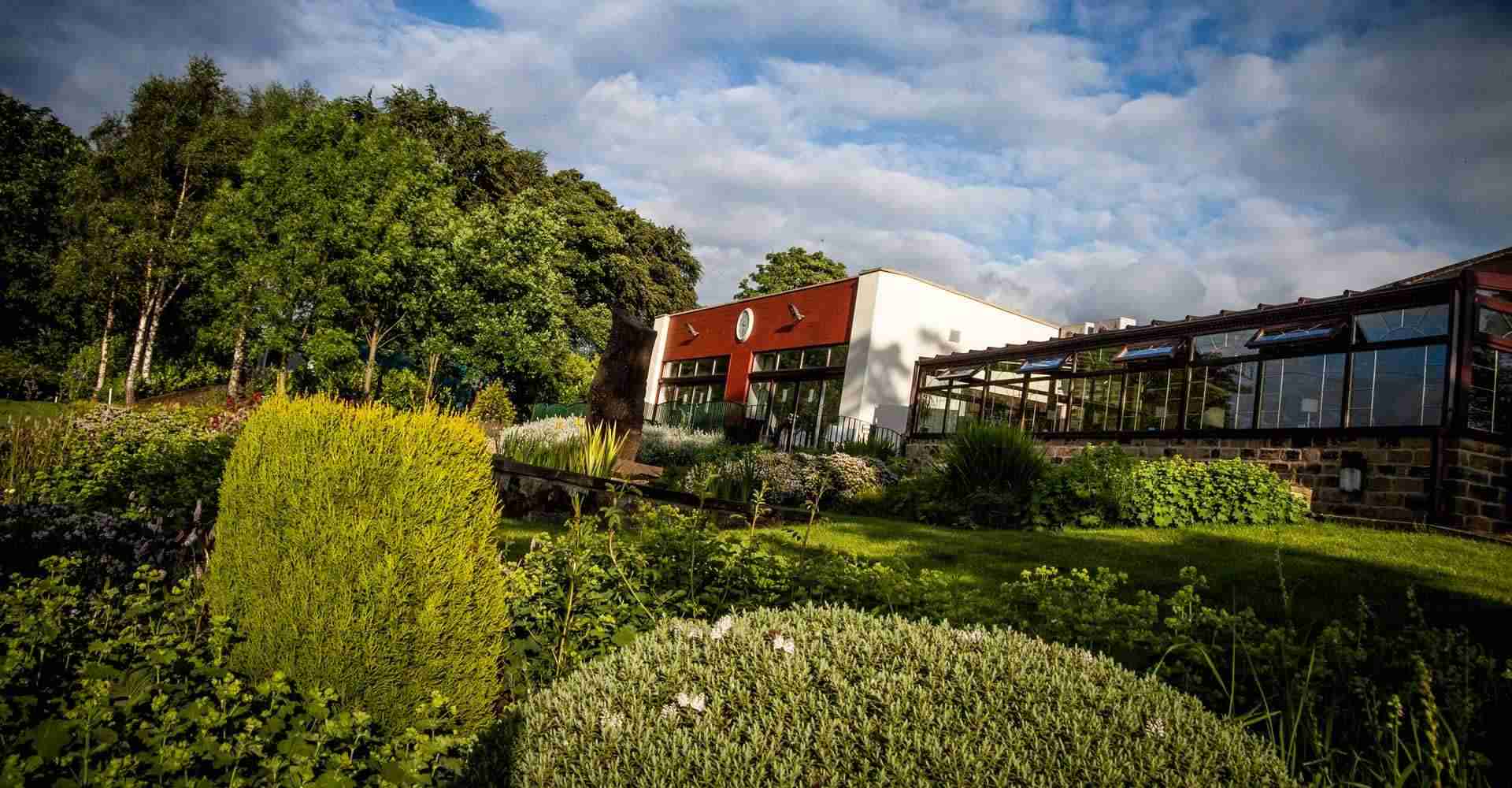 Crow Nest Park Golf Club | Driving Range | Restaurant | Function Room wedding venue near BB Wedding Cars